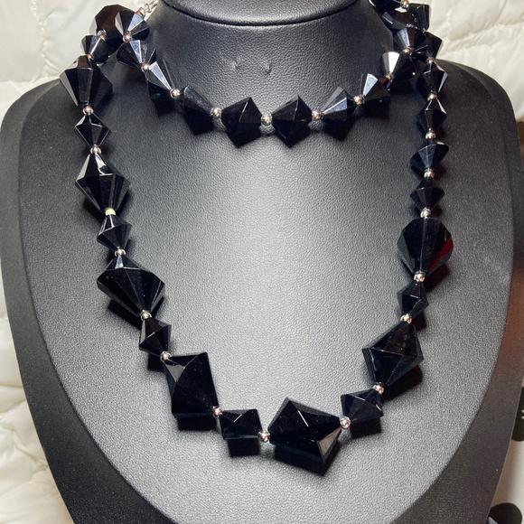 Trifari vintage black faceted necklace - Picture 6 of 7